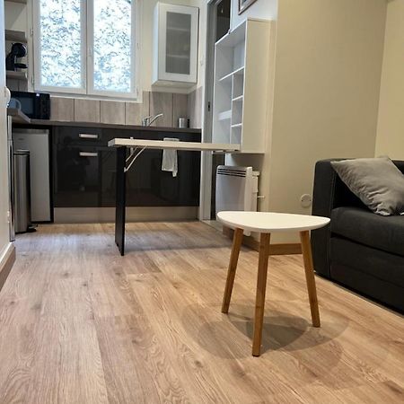 Studio Neuf Entierement Equipe Et Bien Situe. Apartment Paris Luaran gambar
