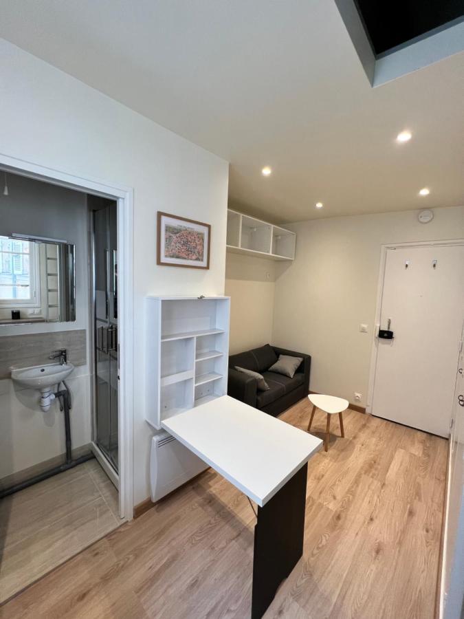 Studio Neuf Entierement Equipe Et Bien Situe. Apartment Paris Luaran gambar