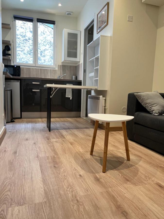 Studio Neuf Entierement Equipe Et Bien Situe. Apartment Paris Luaran gambar